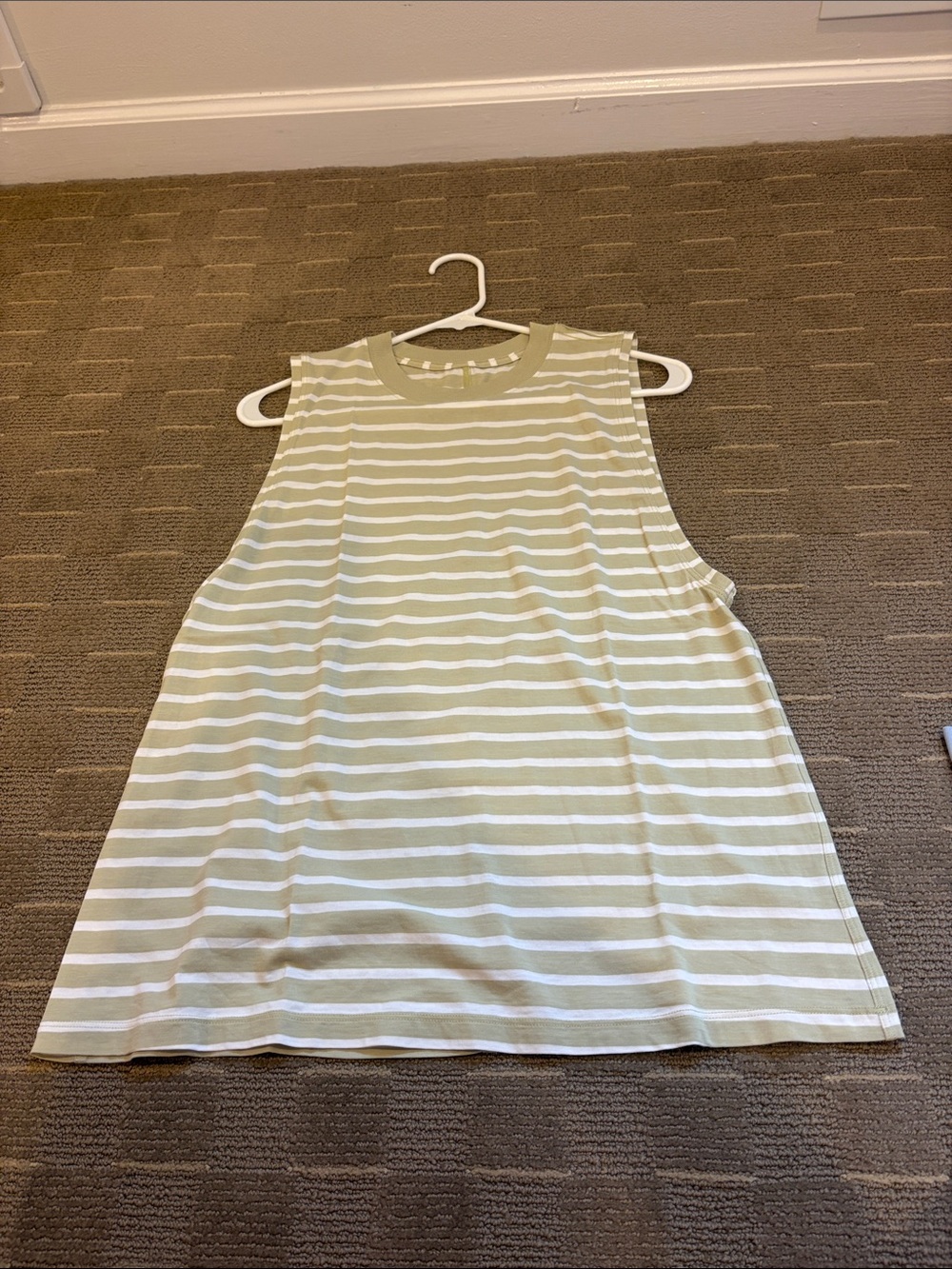 Lululemon tank top
